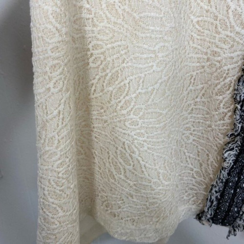 Akemi+Kin lace boho style swing tank - Picture 5 of 12